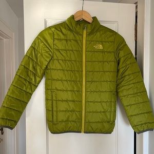 North face boys lightweight puffer jacket.